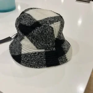 MONROW - bucket hat-women-Plaid design- fully linned polyester and wool Monrow | Other | Plaid Bucket Hat By Monrow | Poshmark main image 3